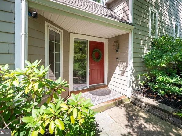 14 Wellfleet Ln, Wayne, PA 19087