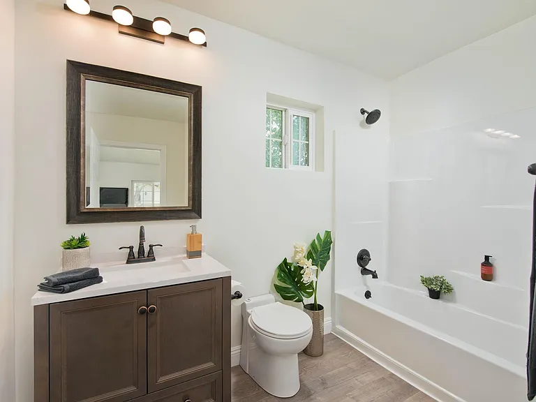 11339 Bertrand Ave — Photo 5