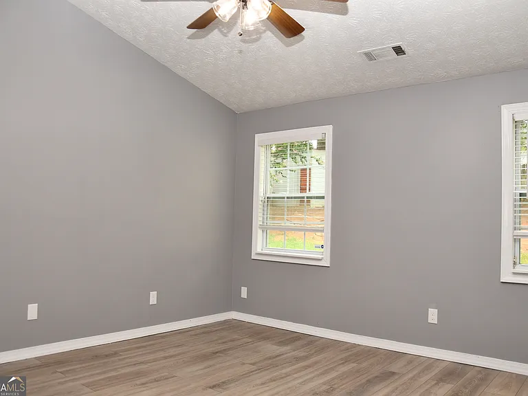 5932 Homestead Cir — Photo 16