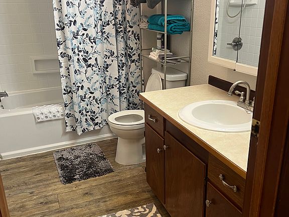 5th image of 368-370 Bunchberry Ln