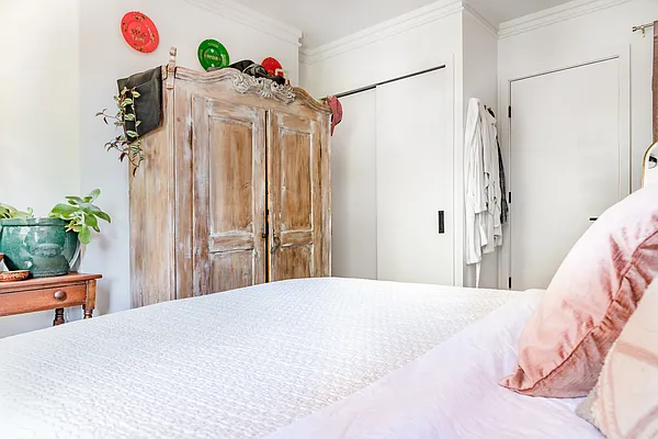 Rented by Charney Real Estate LLC | media 19