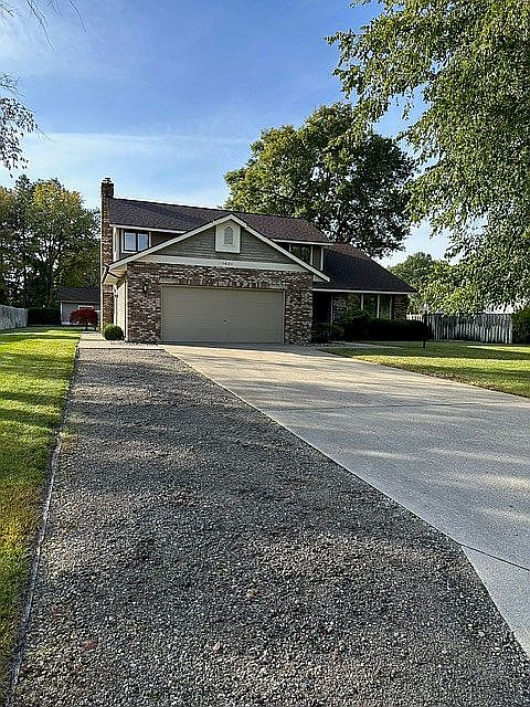 1st image of 1431 Shorewood Dr