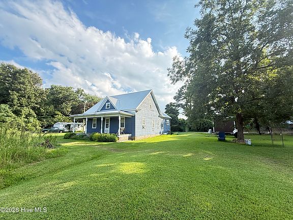 3rd image of 1382 Harvey Point Road