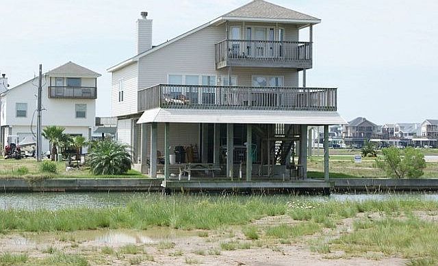 1st image of 434 Amanda Cir