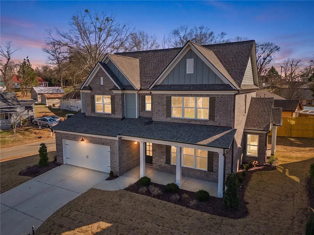 4 bed, 3.0 bath, 3583 sqft, $3,700 — Photo 2
