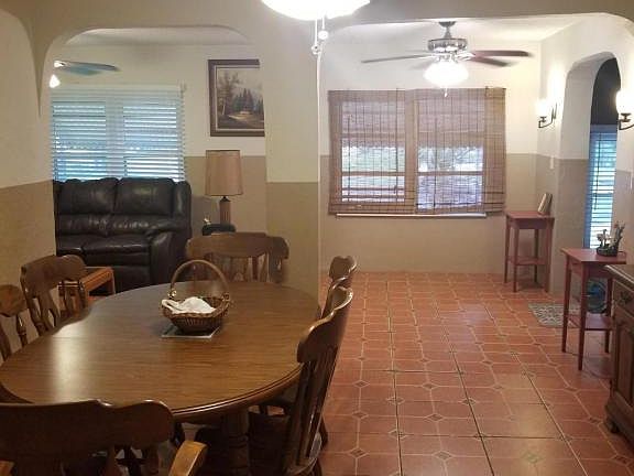 5th image of 439 Sheldon St