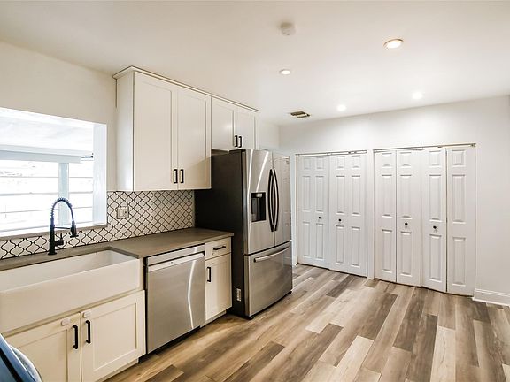 5th image of 527 S 13th Court