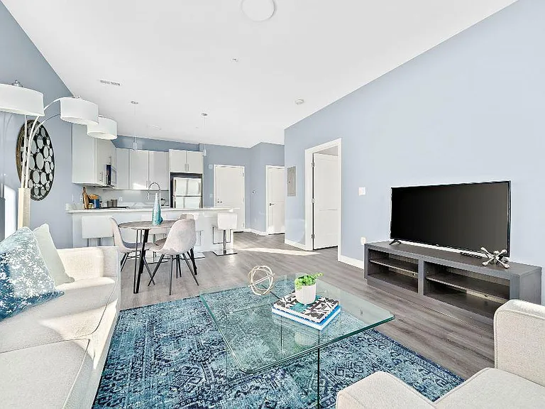 1055 Main Street Apartments — Photo 11