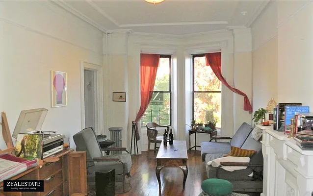 Rented by ZealEstate Group Inc | media 32