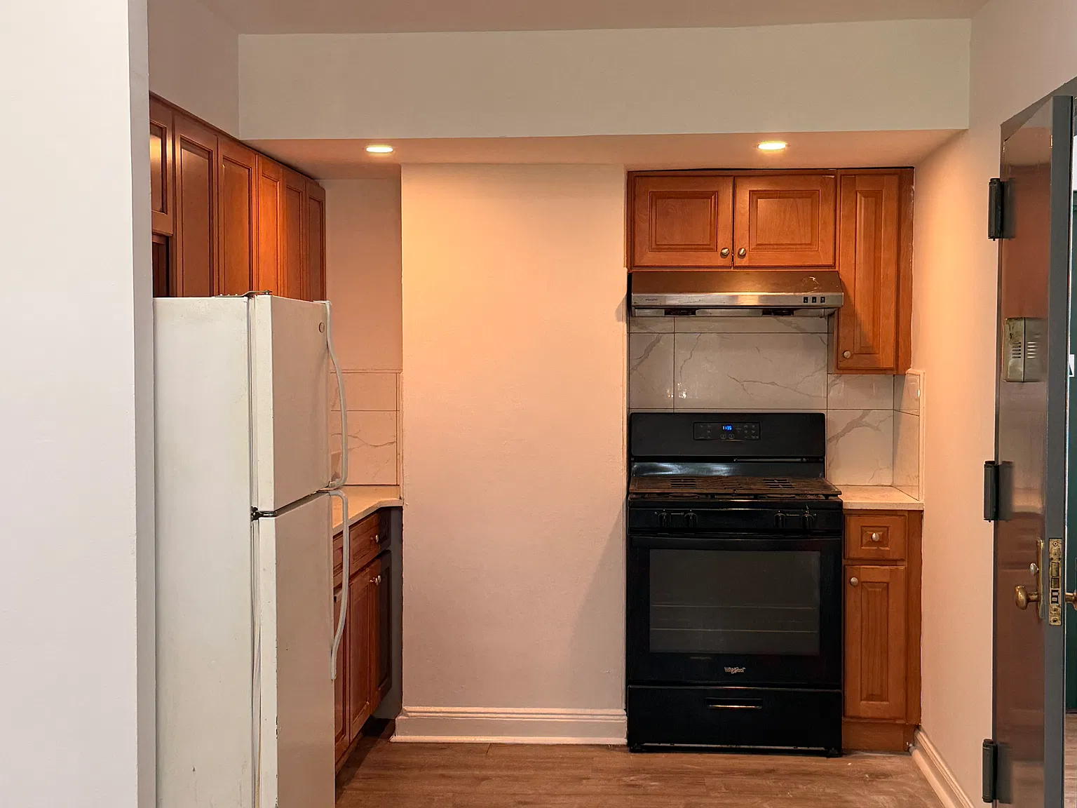 2 bed, 700 sqft, $2,500 — Photo 4
