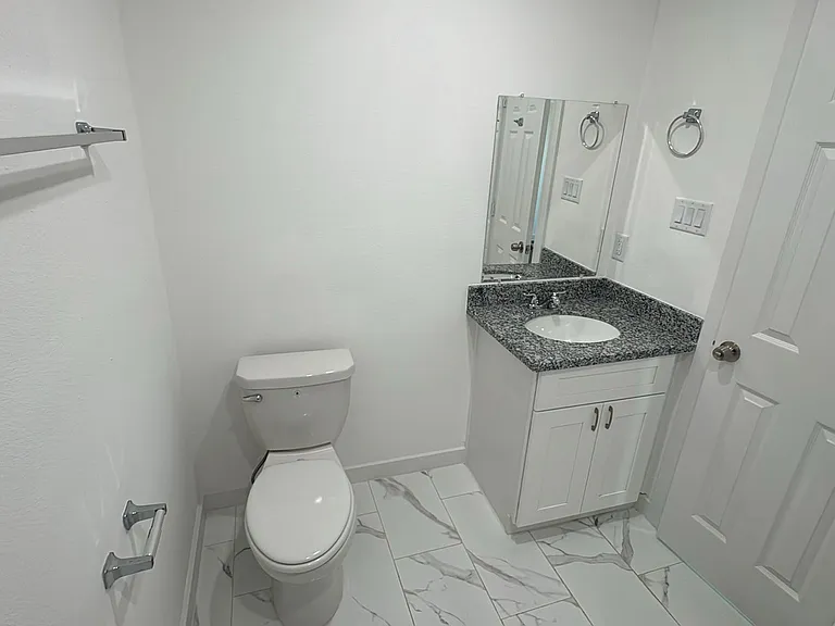 5719 Polly St #B — Photo 25