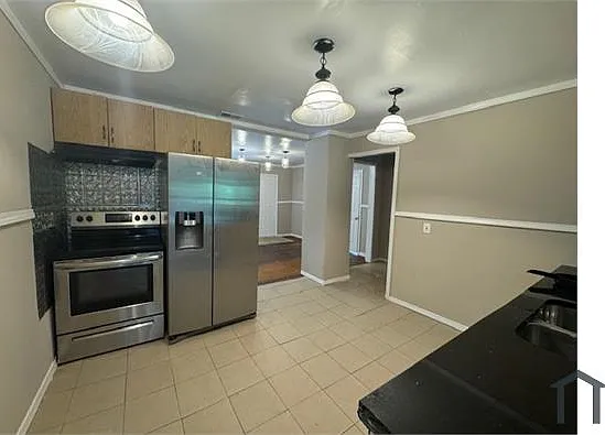 2257 Chambers Rd — Photo 13