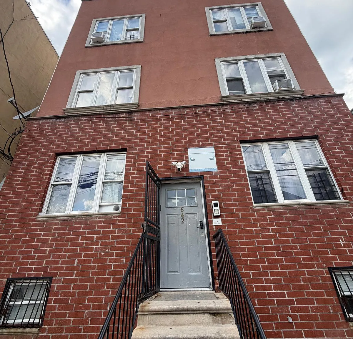 2 bed, $1,850 — Photo 1