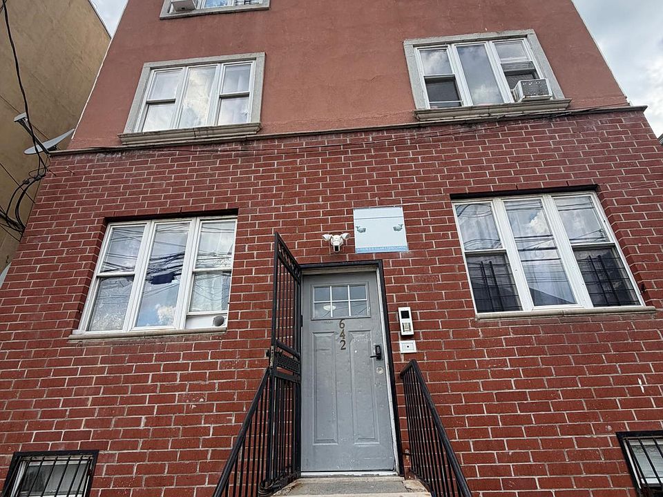 1st image of 642 18th Ave APT 1