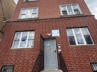 642 18th Ave APT 1R, Irvington, NJ 07111