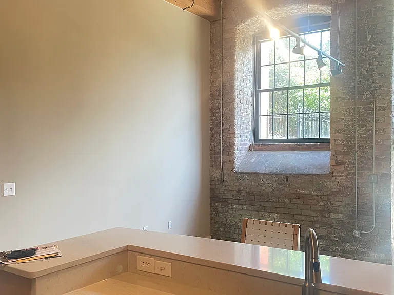400 Mills Ave #107 — Photo 14