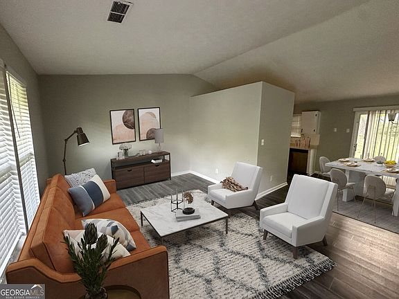 4th image of 1819 Singer Way