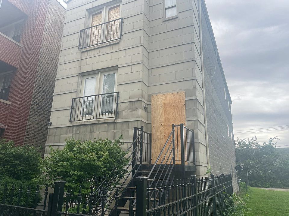 2nd image of 1453 W Garfield Blvd