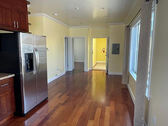 3rd image of 113 Duboce Ave