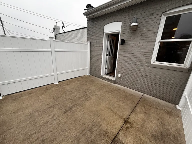 36 W Pike St #C — Photo 3