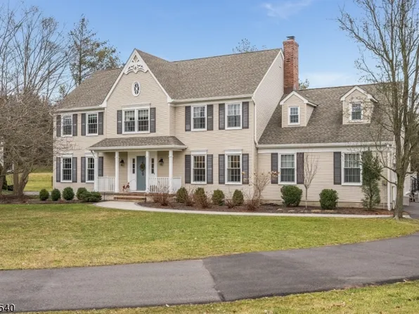 6 Darby Ct, Clinton Twp., NJ 08801