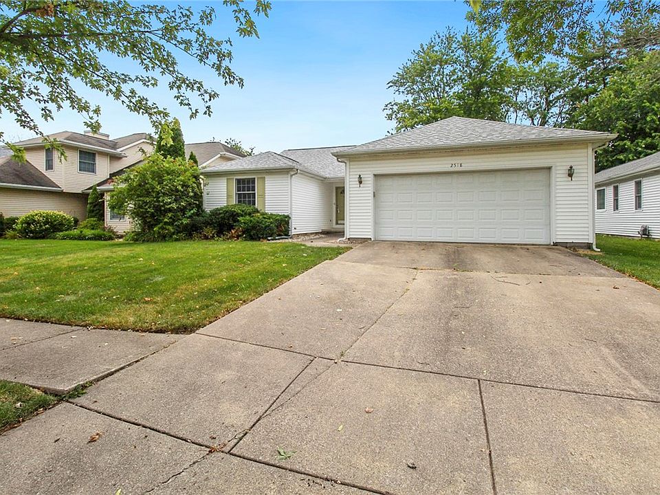 1st image of 2518 Woodlawn Dr