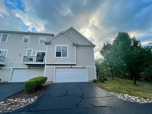 526 Grosvenor Ln Photo 1