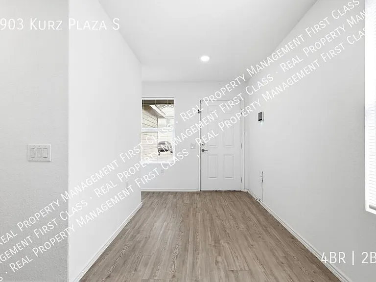 3903 Kurz Plz — Photo 3