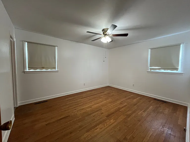 513 E Main St — Photo 18