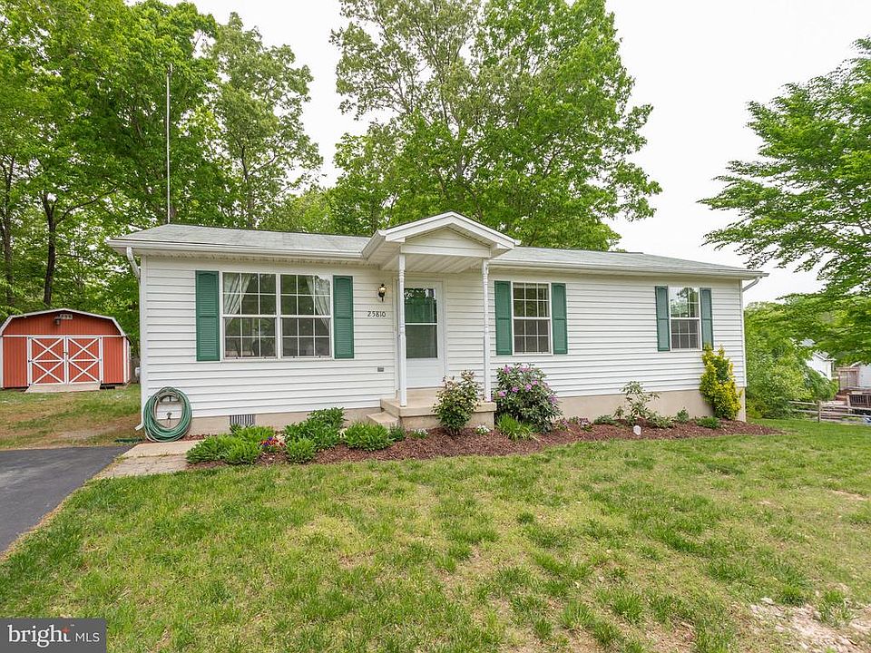 1st image of 25810 Hills Dr