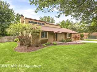 8461 W Glencairn Dr, Saginaw, MI 48609