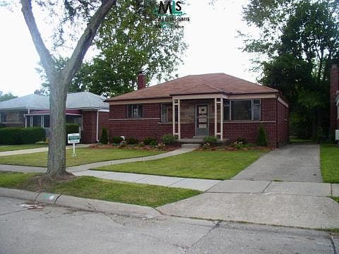 1st image of 22001 Sussex St