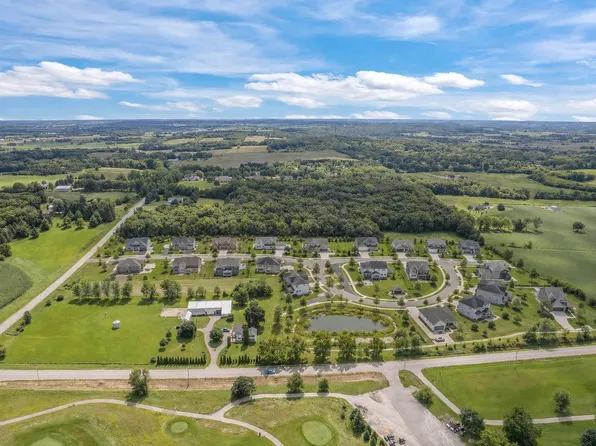 5431 Lincoln Rd, Oregon, WI 53575