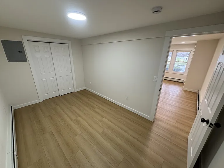 98 East Market Street — Photo 10