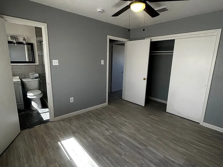 2206 Lyndale Dr — Photo 6