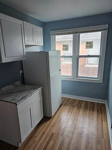 2411 W Grand St — Photo 3