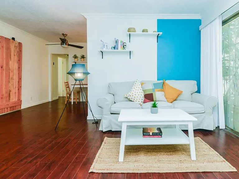 2042 S Corning St #B2 — Photo 17