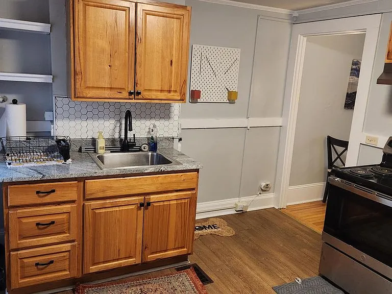 17 George St — Photo 3