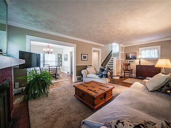5th image of 17804 Franklin Ave