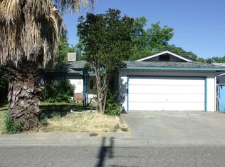 1554 Meadowbrook Ln, Corning, CA 96021