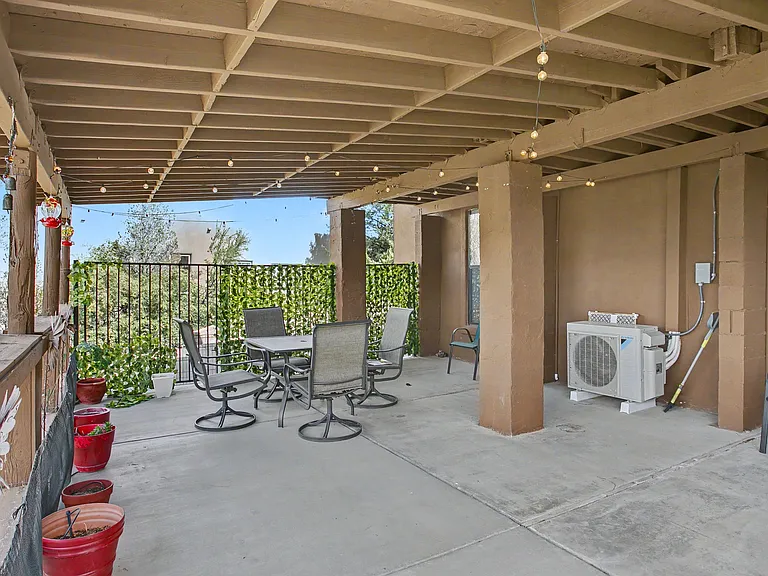2402 Desert Willow Dr — Photo 35