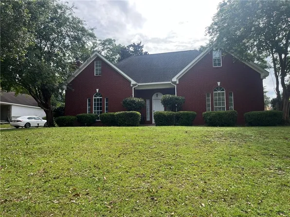 3677 Laurel Cherry Ct, Mobile, AL 36618