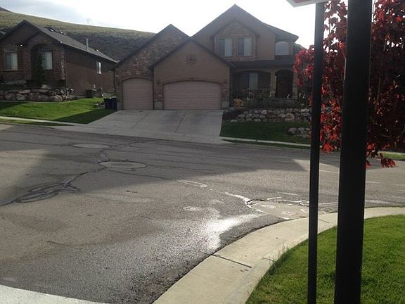 3rd image of 14512 S Rose Summit Dr