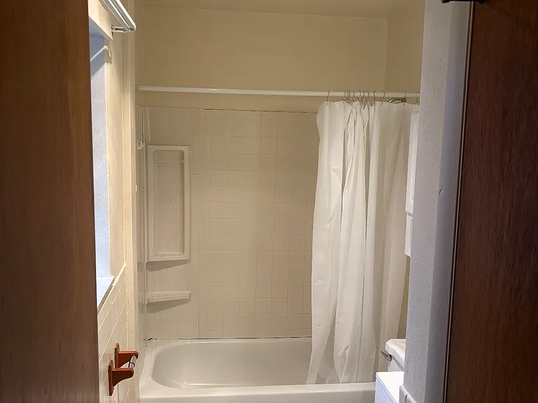 1747 Tuttle Ave #B — Photo 5