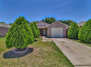 3116 Ronay Dr, Forest Hill, TX 76140