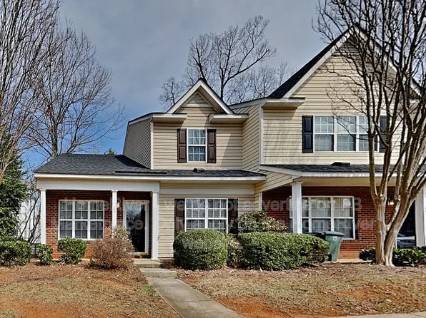 26 Sidney Marie Ct, Greensboro, NC 27407
