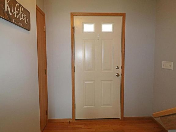 3rd image of 476 Belfair Dr