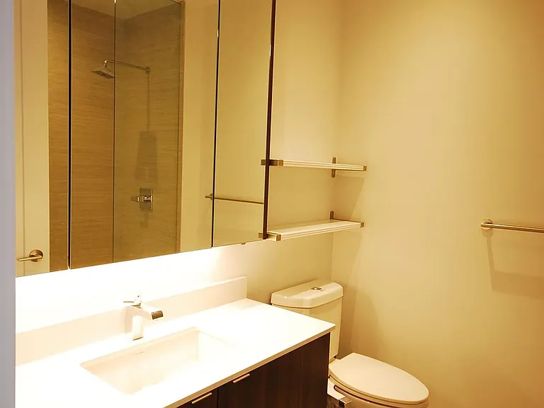 1 Edgewater Dr #GPH24 — Photo 17