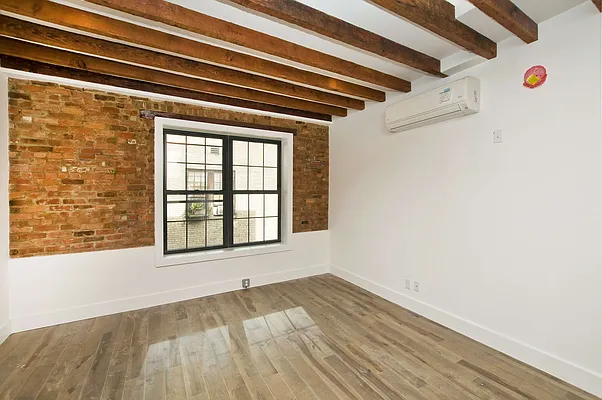 Rented by Nolita Group | media 9