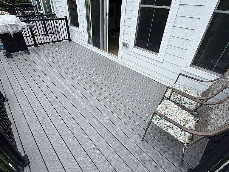 2nd floor / deck